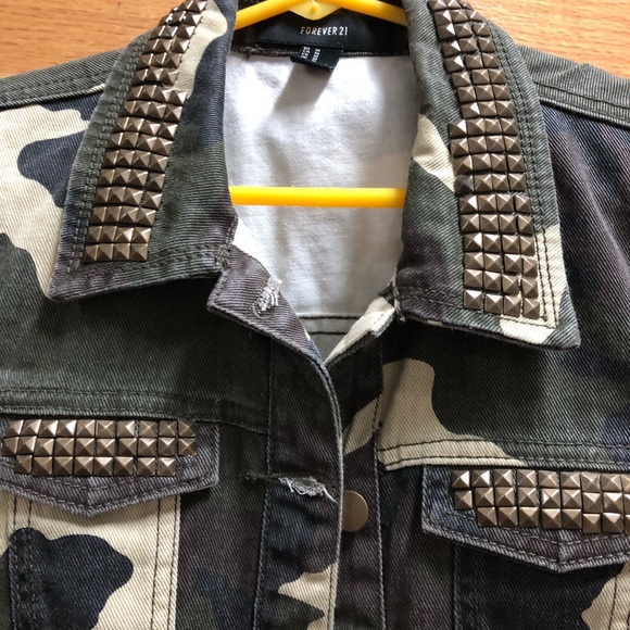 Army Camo Vest Forever 21 - Picture 3 of 4